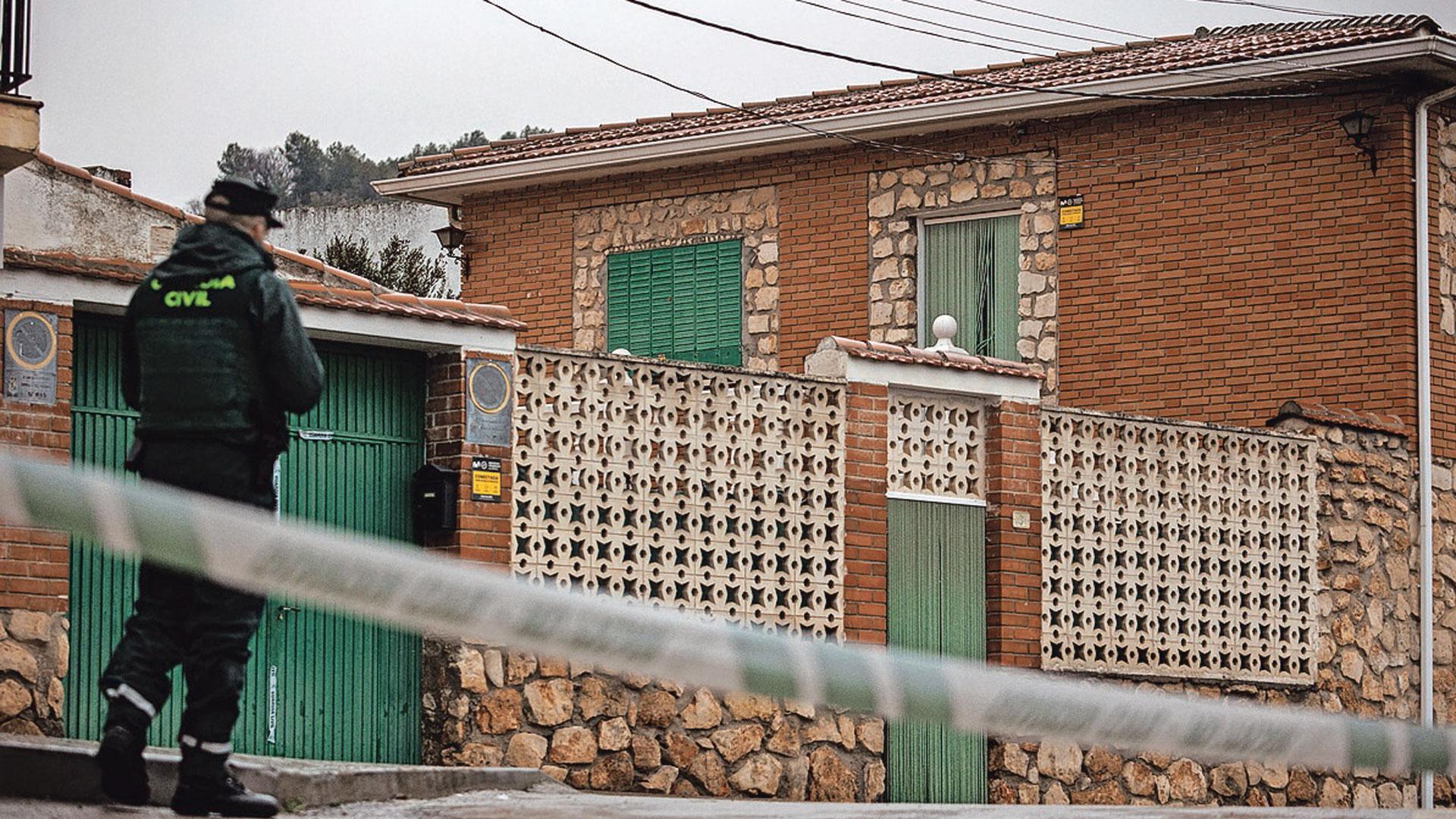 La casa donde hallaron a os tres hermanos ancianos asesinados y quemados en Morata de Tajuña, Madrid