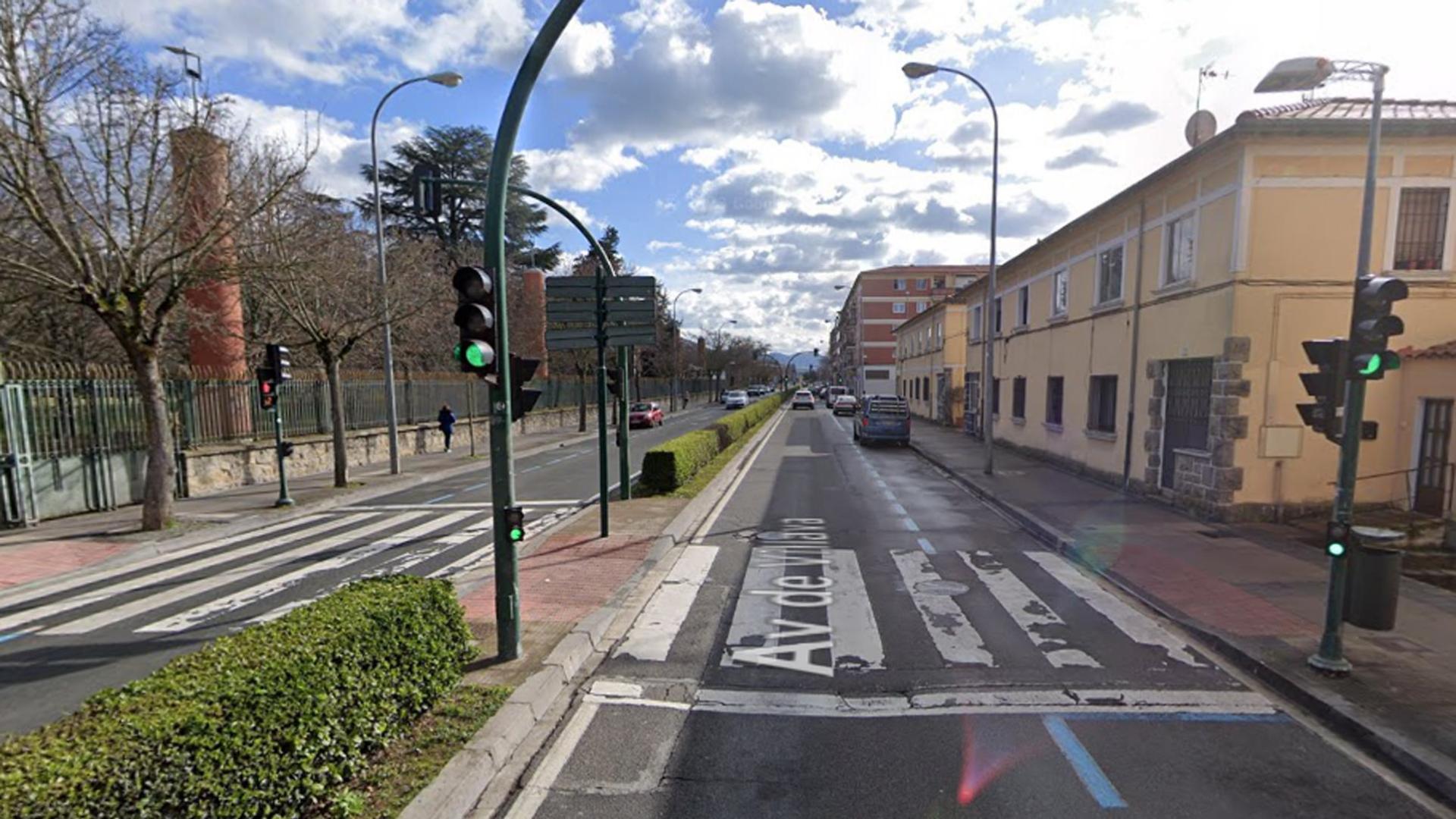 A la derecha, el barrio de la Txantrea; a la izquierda, el parque del Mundo