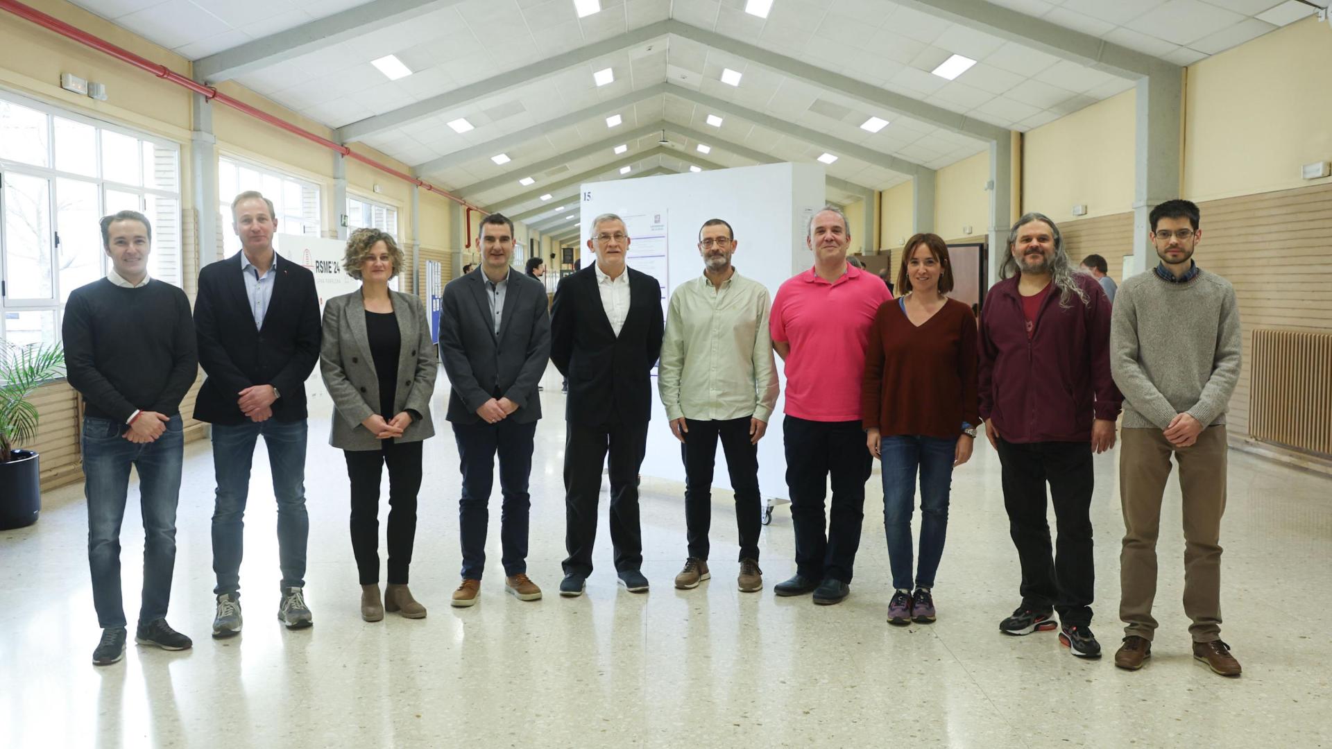 Responsables del Departamento de Educación del Gobierno de Navarra, el Instituto de Estadística de Navarra y la UPNA, en el aulario de esta universidad.