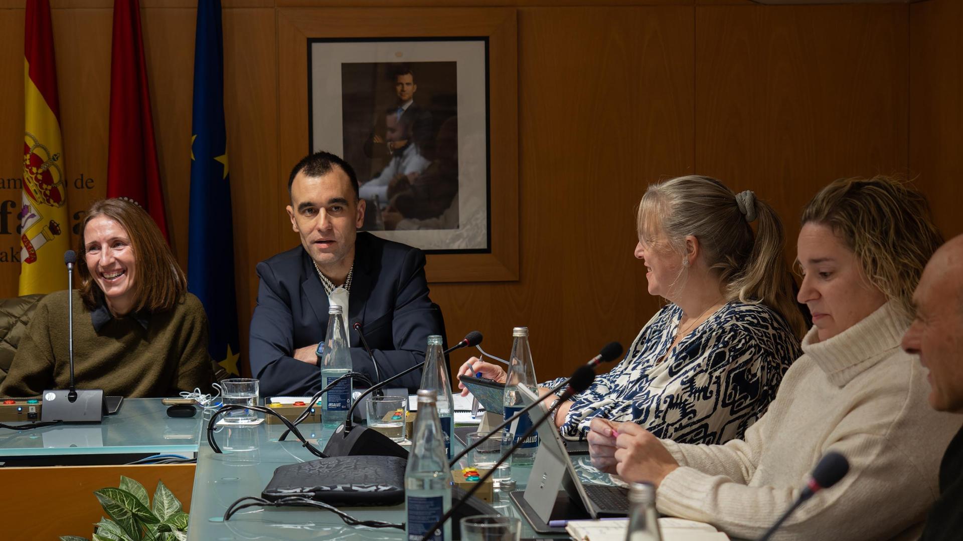 Los representantes de UPN y PSN, algunos de ellos en la imagen, votaron en contra de las cuentas
