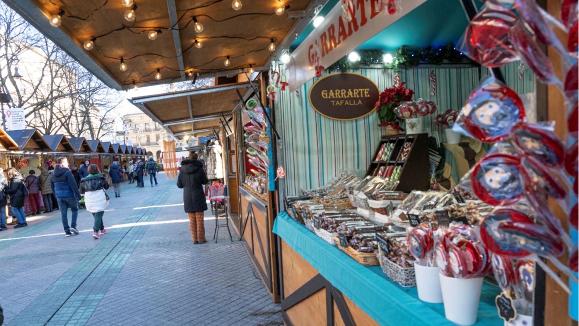 Puesto de Dulces Artesanos Garrarte, en una feria en Pamplona