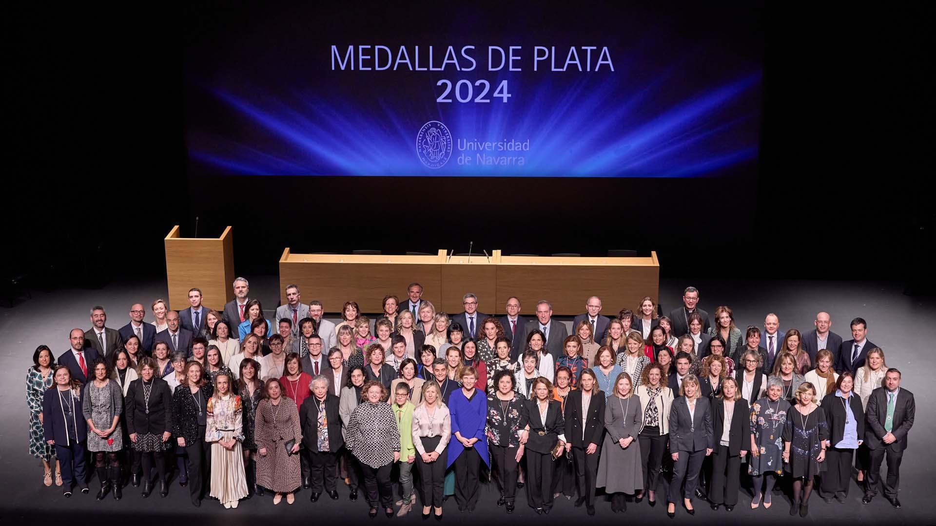 Foto de familia de los medallistas