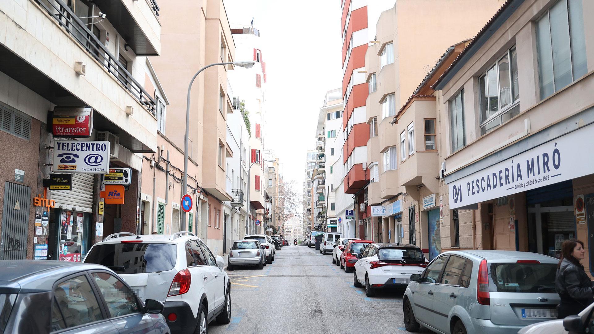 La calle donde un hombre ha agredido presuntamente a martillazos a una mujer, a 30 de enero de 2024, en Palma de Mallorca