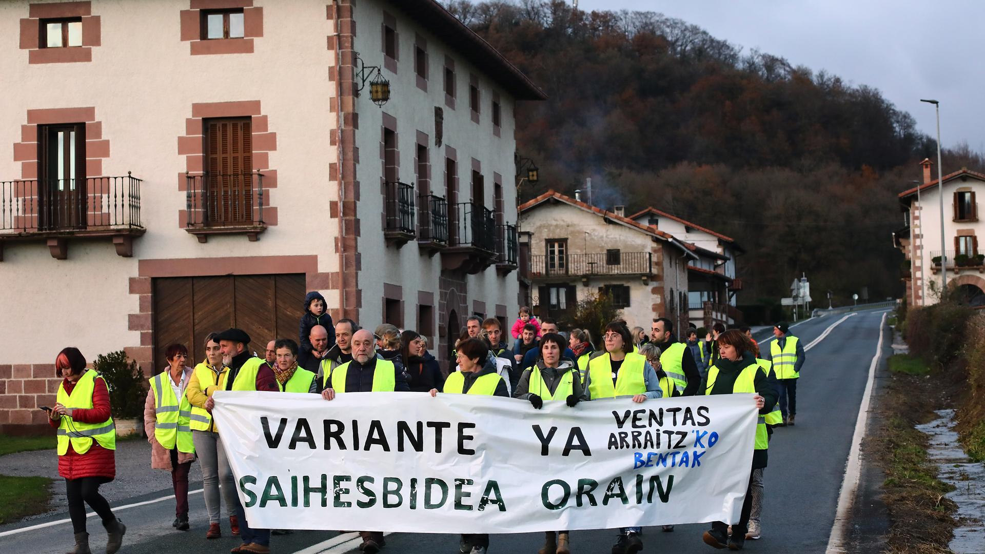 Manifestación por la variante de Ventas de Arraitz