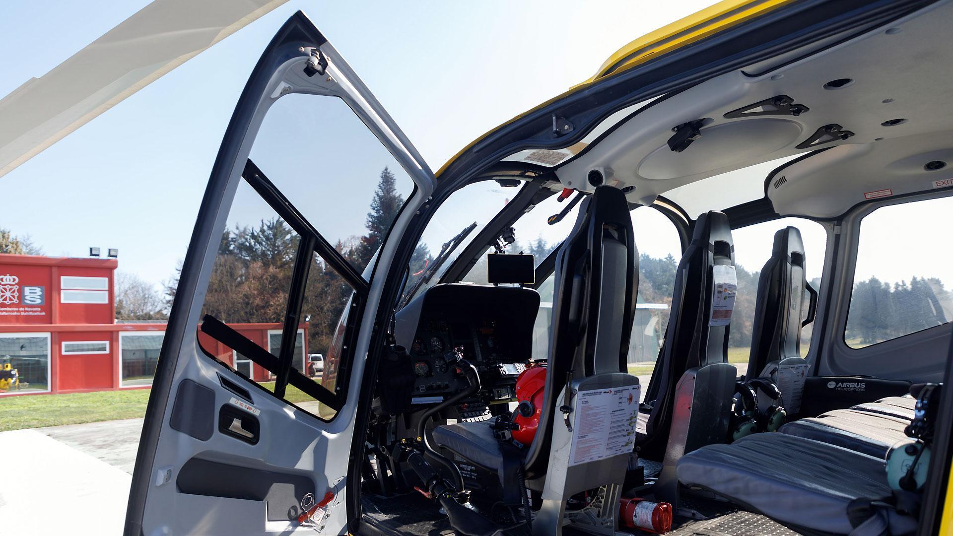 El helicóptero destinado a la campaña de invierno es un Eurocopter H130 (EC130 T2)