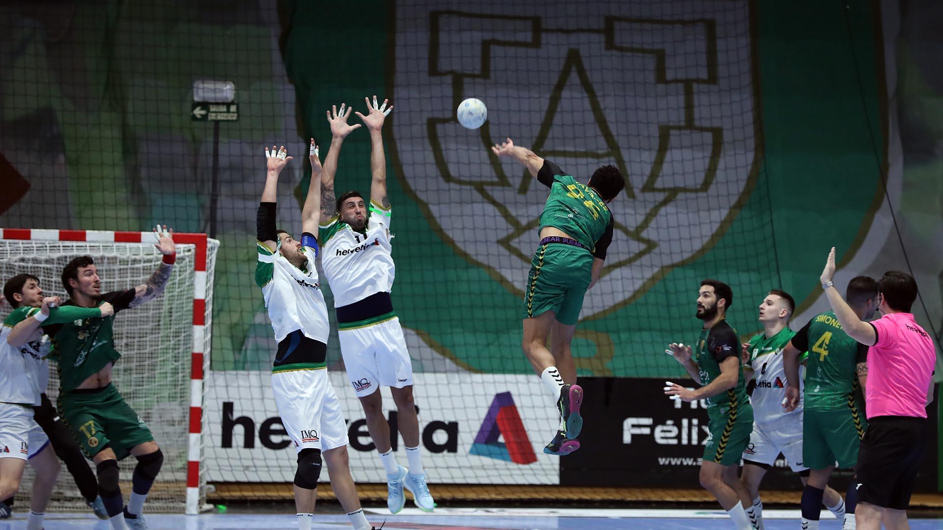 Fotos del Helvetia Anaitasuna 26-24 Cuenca./