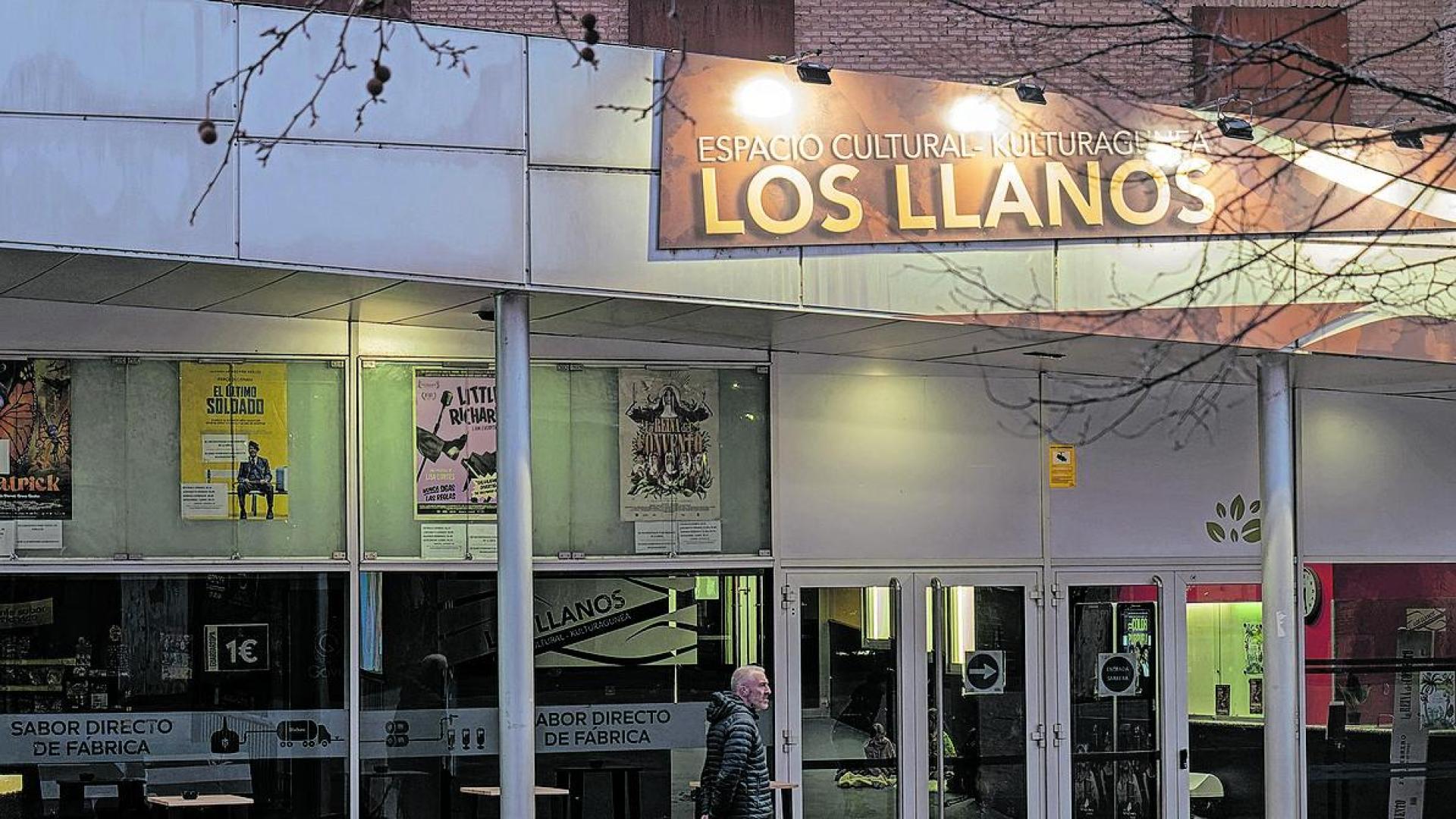 *A:MONTXO A.G.
*F: 2024-02-03
*L: ESTELLA-LIZARRA
*T: ESPACIO CULTURAL LOS LLANOS
*P: