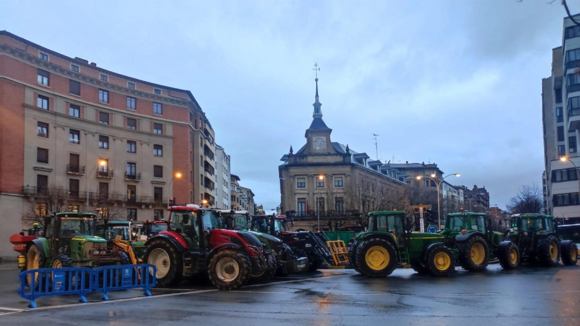 Fotos del cuarto día de la tractorada en Navarra.