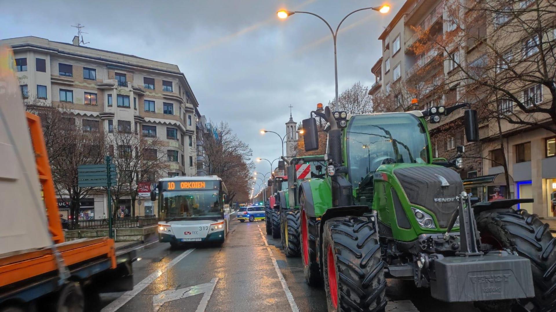 Fotos del cuarto día de la tractorada en Navarra.