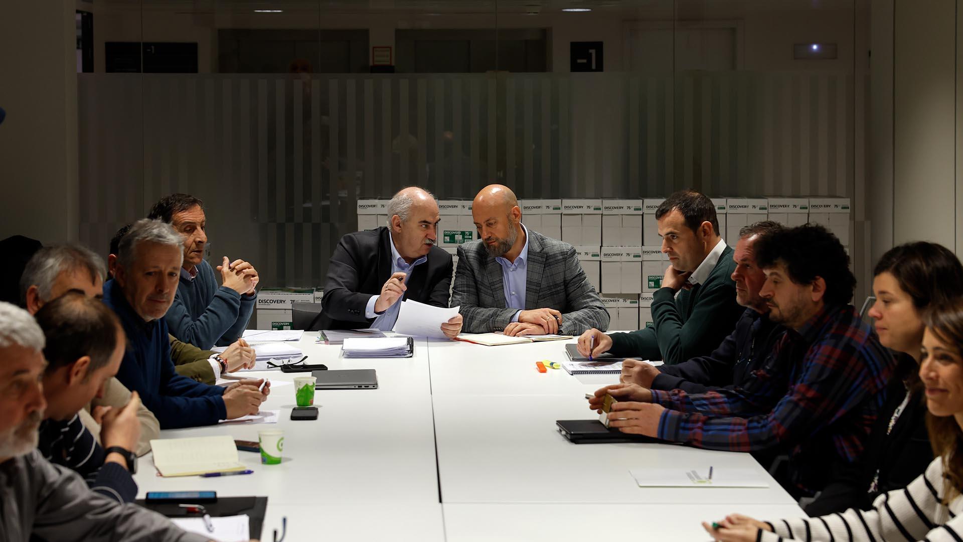 Fotos de la cuarta jornada de protestas de los agricultores navarros en el centro de Pamplona.