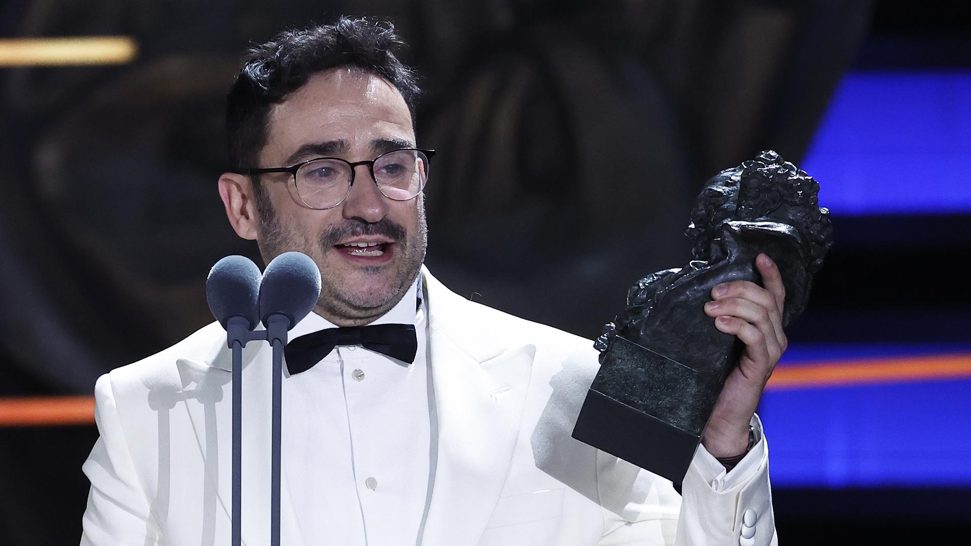 El cineastas Juan Antonio Bayona agradece el Goya a Mejor Director./