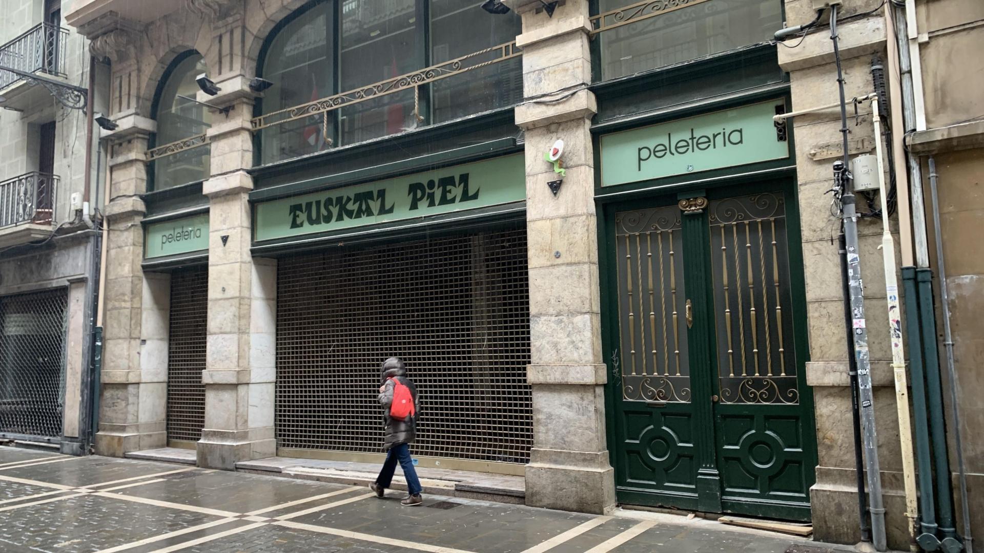 La antigua tienda de Euskal Piel, en la calle Zapatería número 37