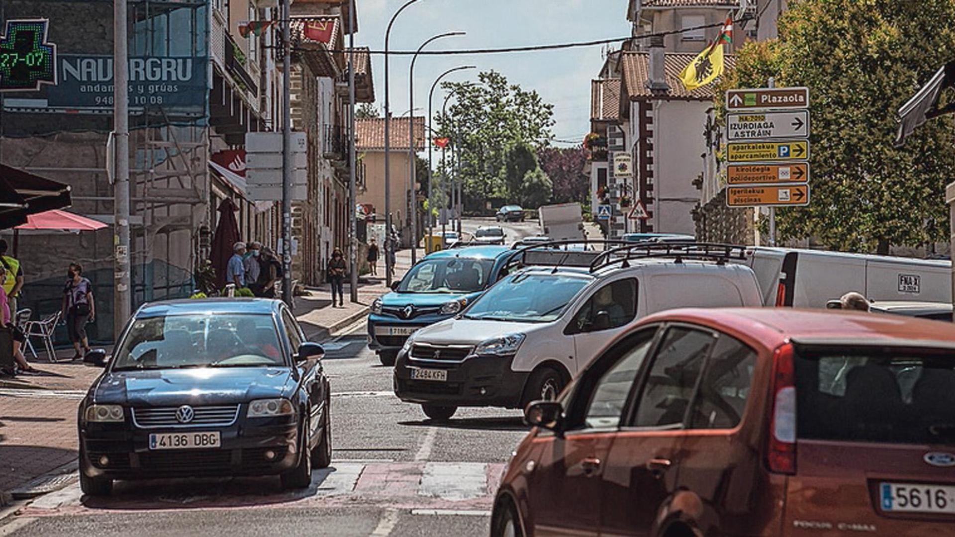 Detalle del cruce de las calles San Martín y Estella