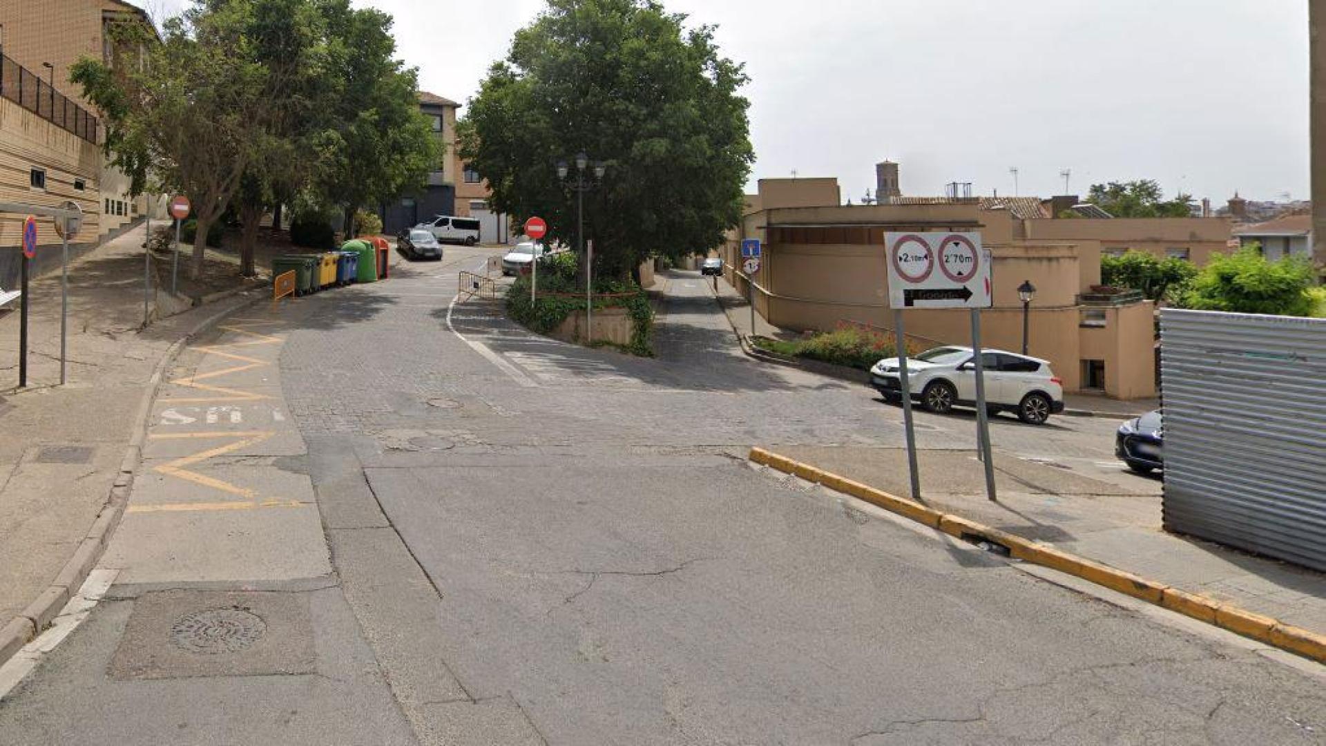 Calle paseo del Castillo en Tudela, donde se ha producido el incendio