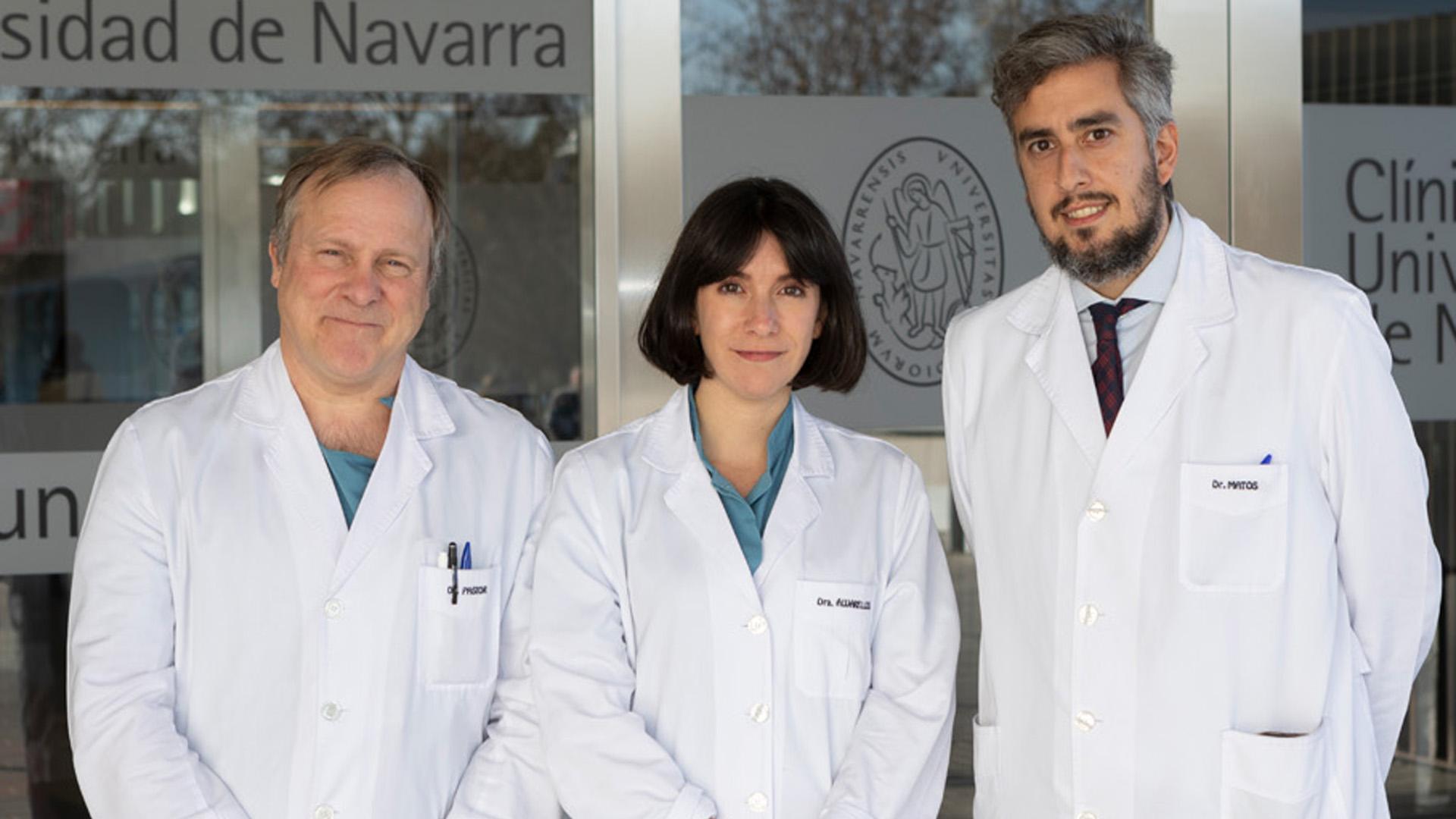 Los doctores Carlos Pastor, Alicia Alvarellos e Ignacio Matos, del equipo del Área de Cáncer Gastrointestinal del Cancer Center Clínica Universidad de Navarra