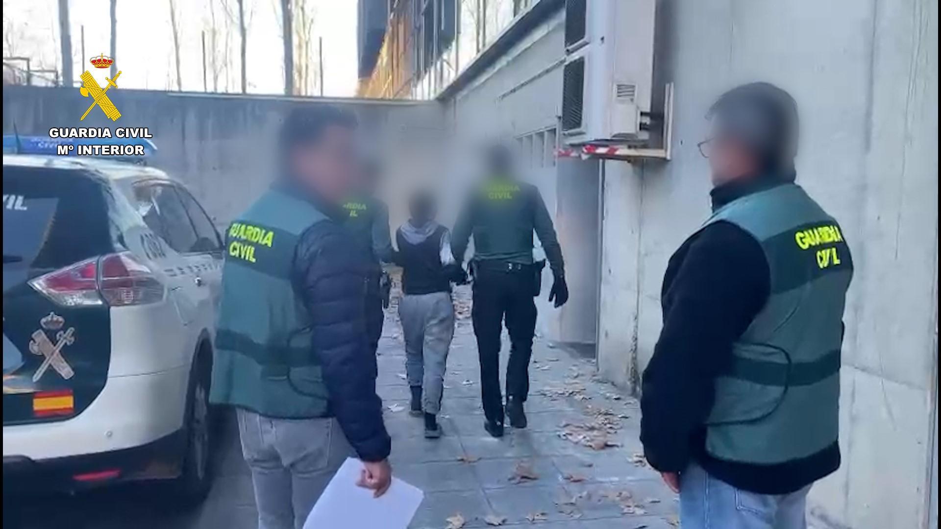 La Operación de la Guardia Civil, que ha finalizado con las detenciones, comenzó el mes pasado
