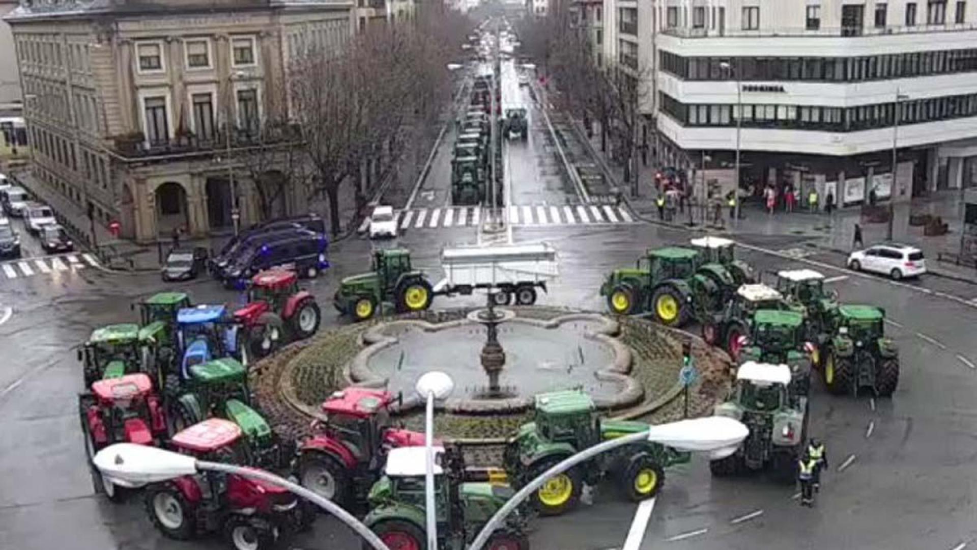 Tractores, en la plaza Merindades