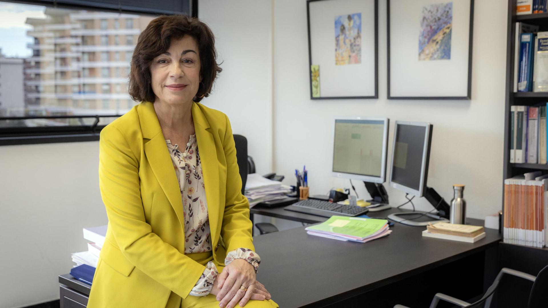 Margarita Pérez-Salazar, en su despacho del juzgado de familia número 10 del Tribunal Superior de Justicia de Navarra, hace unos días.