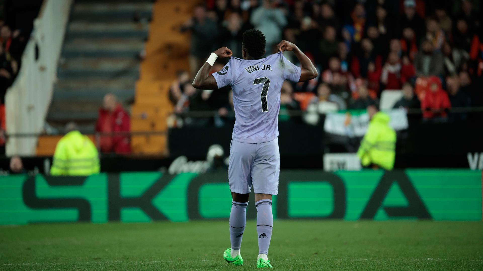 El delantero brasileño del Real Madrid Vinicius Jr. celebra el segundo gol marcado ante el Valencia