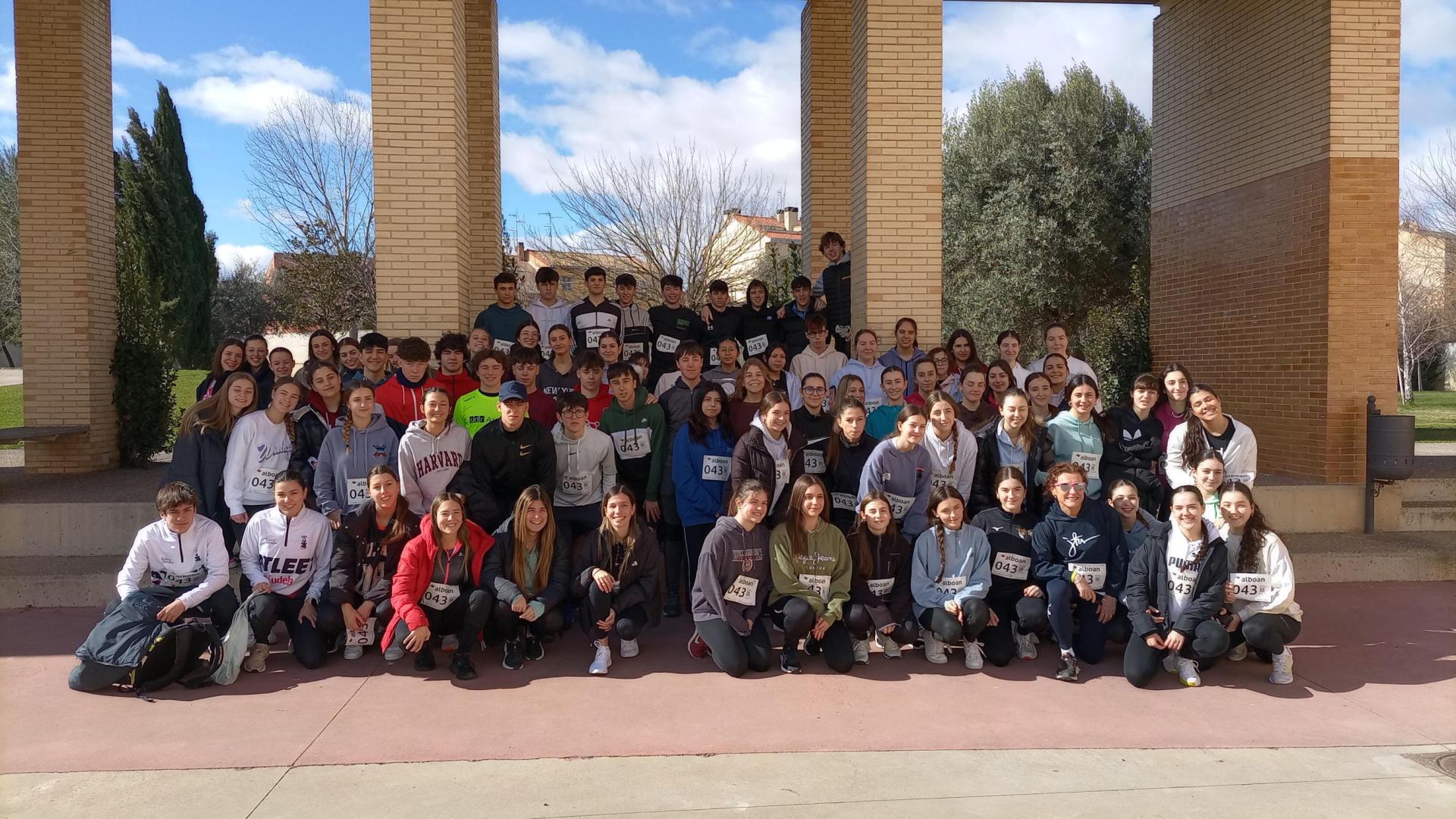 Imagen de algunos de los participantes en la carrera solidaria de Alboan en Tudela
