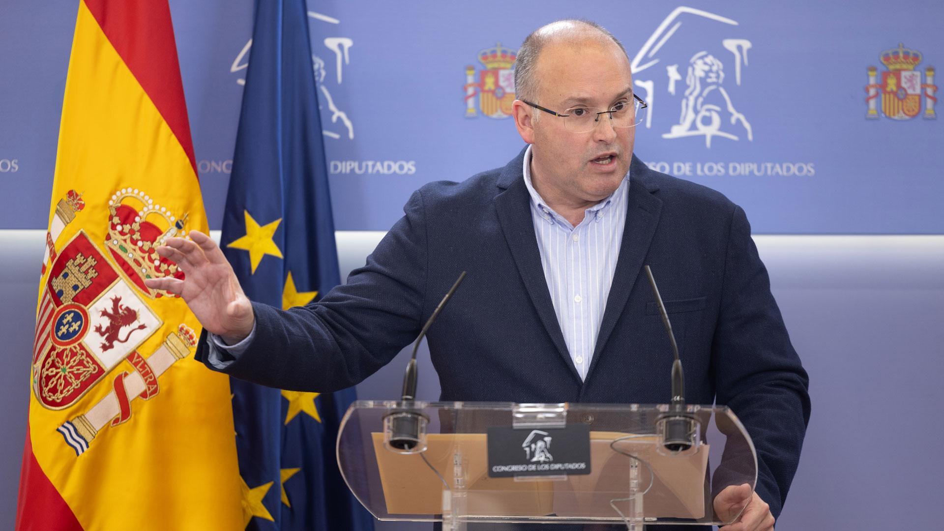 El portavoz del PP en el Congreso, Miguel Tellado, durante una rueda de prensa para valorar la comparecencia de Armengol sobre el 'caso Koldo'