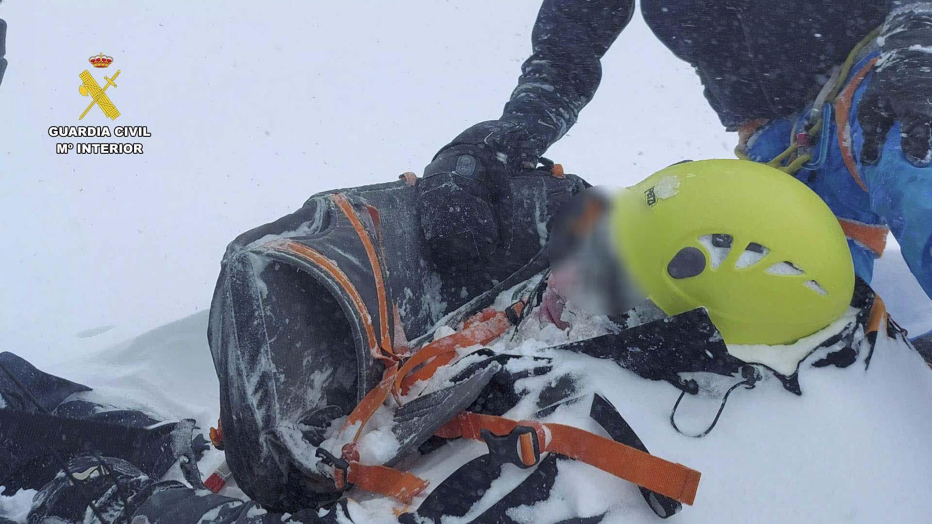 El rescate se produjo en medio de una ventisca