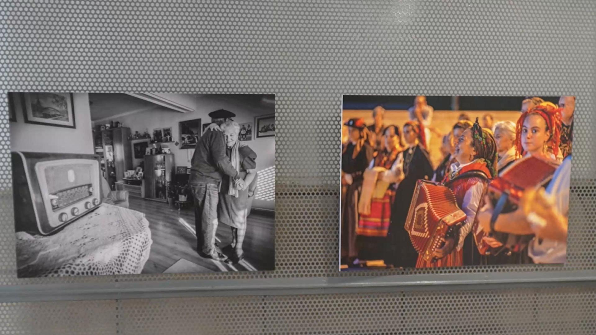 Civivox Jus la Rocha acoge la exposición fotográfica 'Envejecer viviendo', con imágenes que retratan a personas mayores