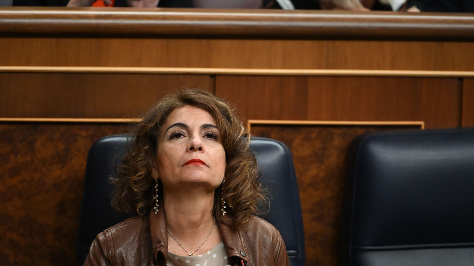 La vicepresidenta primera y ministra de Hacienda, María Jesús Montero, durante el pleno del Congreso de los Diputados celebrado este martes.