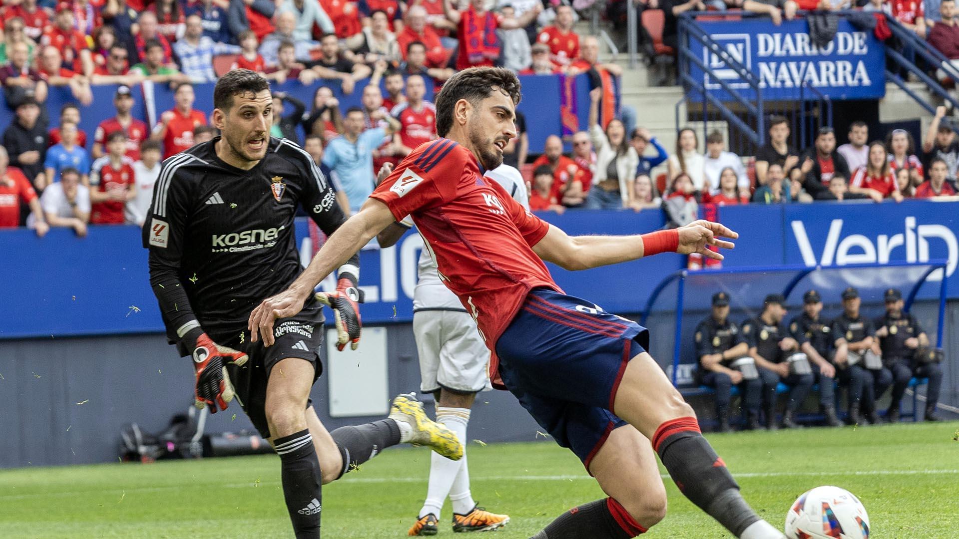 Fotos del Osasuna - Real Madrid de la jornada 29./