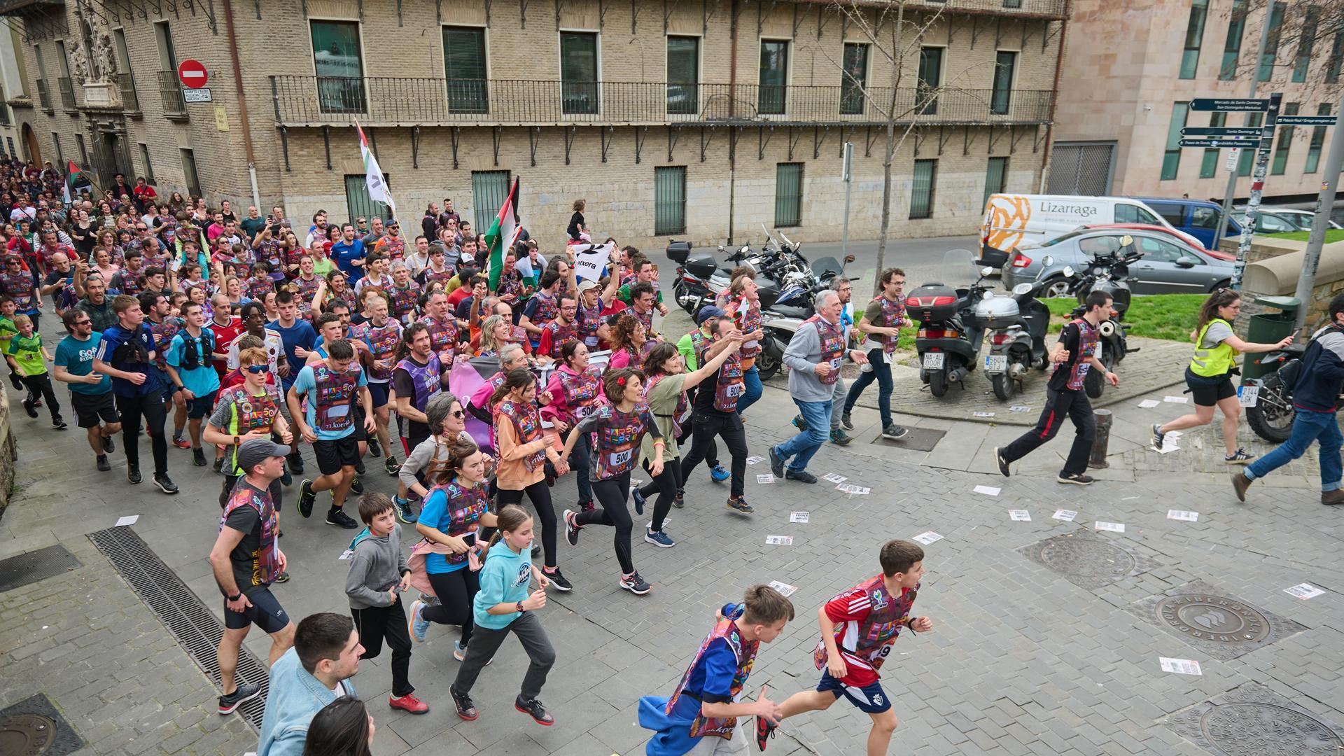 La Korrika, a su paso por Pamplona