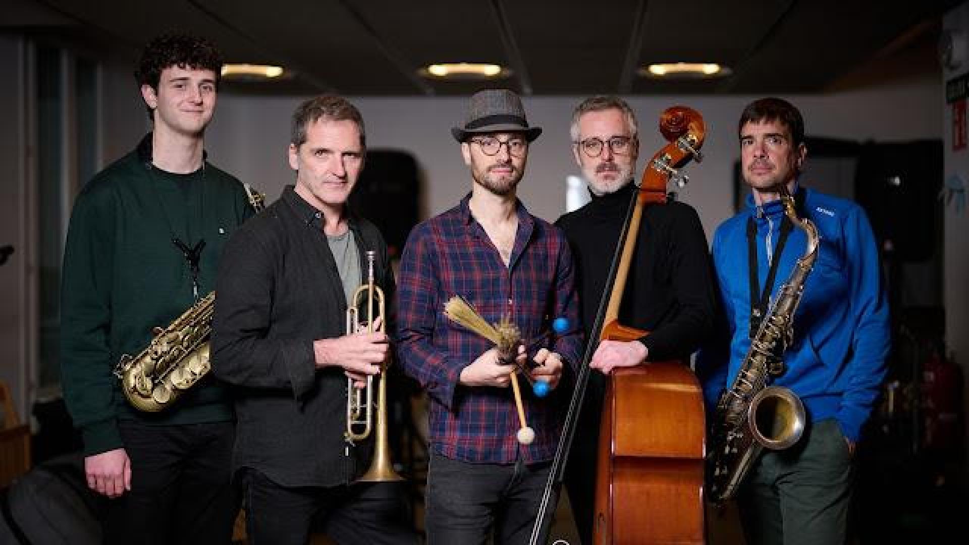 El grupo de jazz Hilario Rodeiro Quinteto presenta hoy un adelanto de su disco 'Pausa', en el bar Garazi.