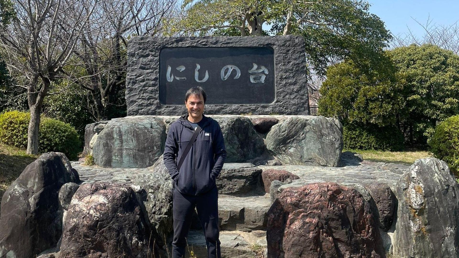 Imanol Arregui, técnico del Nagoya Oceans, en el parque Nishimodai de Japón
