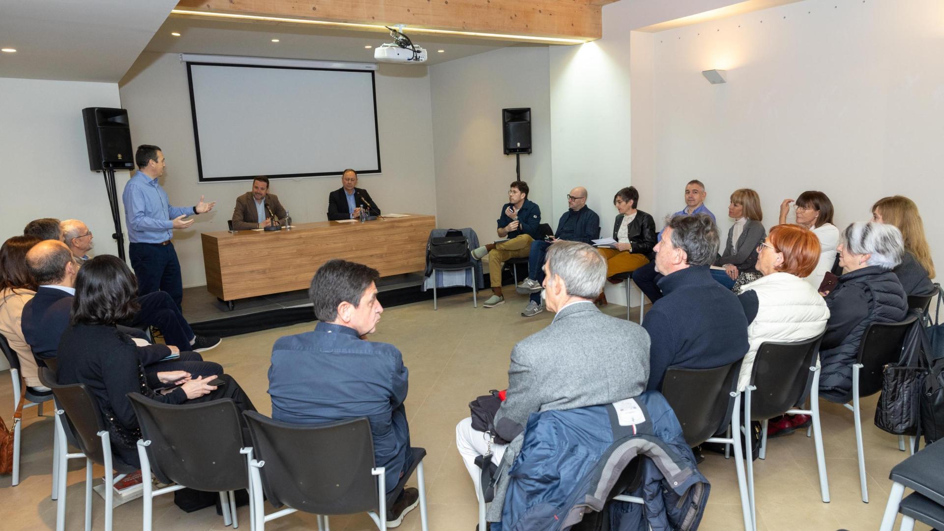 A: BLANCA ALDANONDO
F: 21/03/2024
P:  
L: TUDELA
T: EL PATRONATO DE LA FUNDACION CAJA NAVARRA SE REUNE CON COLECTIVOS DE TUDELA