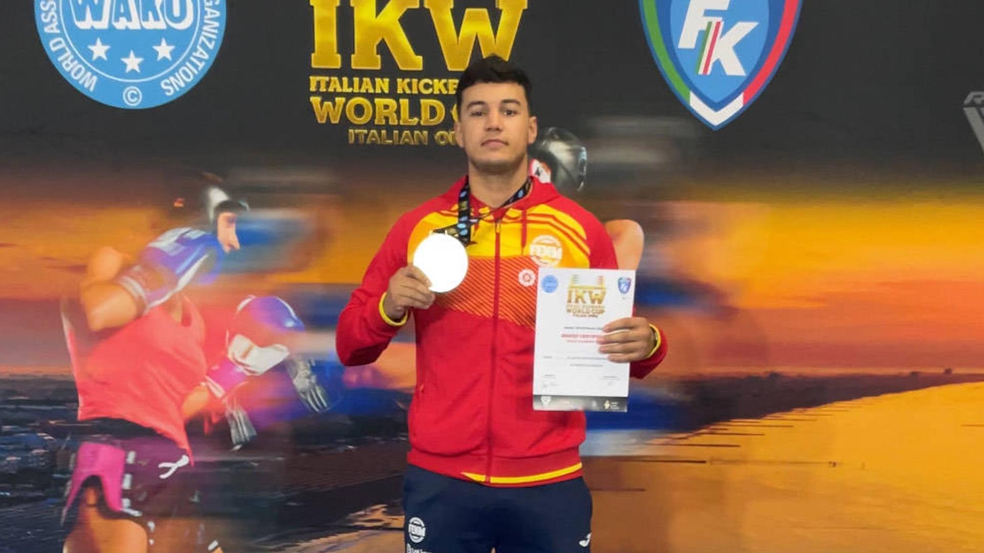 El navarro Mohammed Hamdi tras conseguir su sexta victoria en la Copa del Mundo de Kickboxing