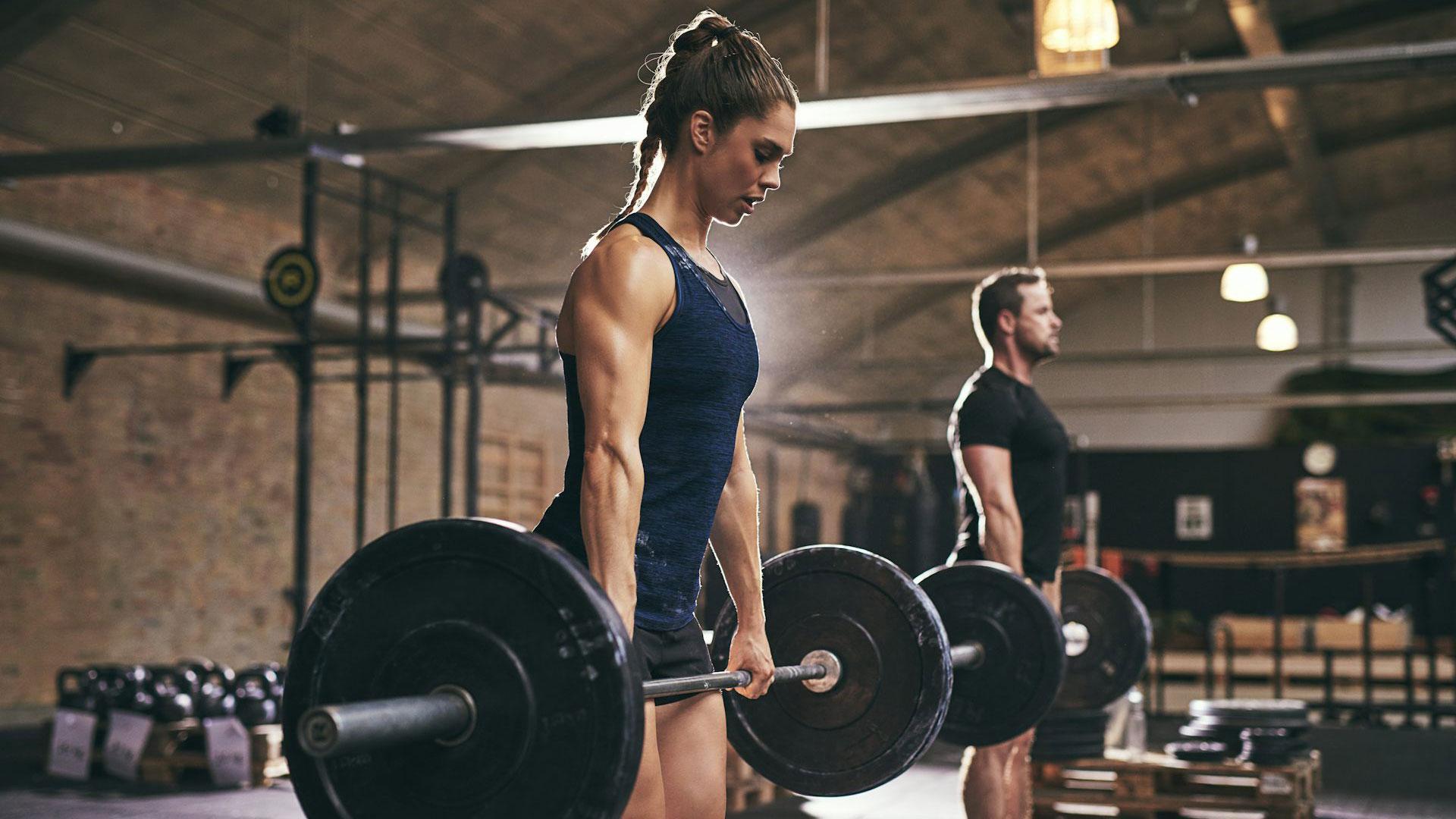 La ciencia muestra lo innecesario que es realizar entrenamientos excesivamente fatigantes: en múltiples ocasiones, cuando se entrena menos de lo programado, los resultados suelen ser mejores