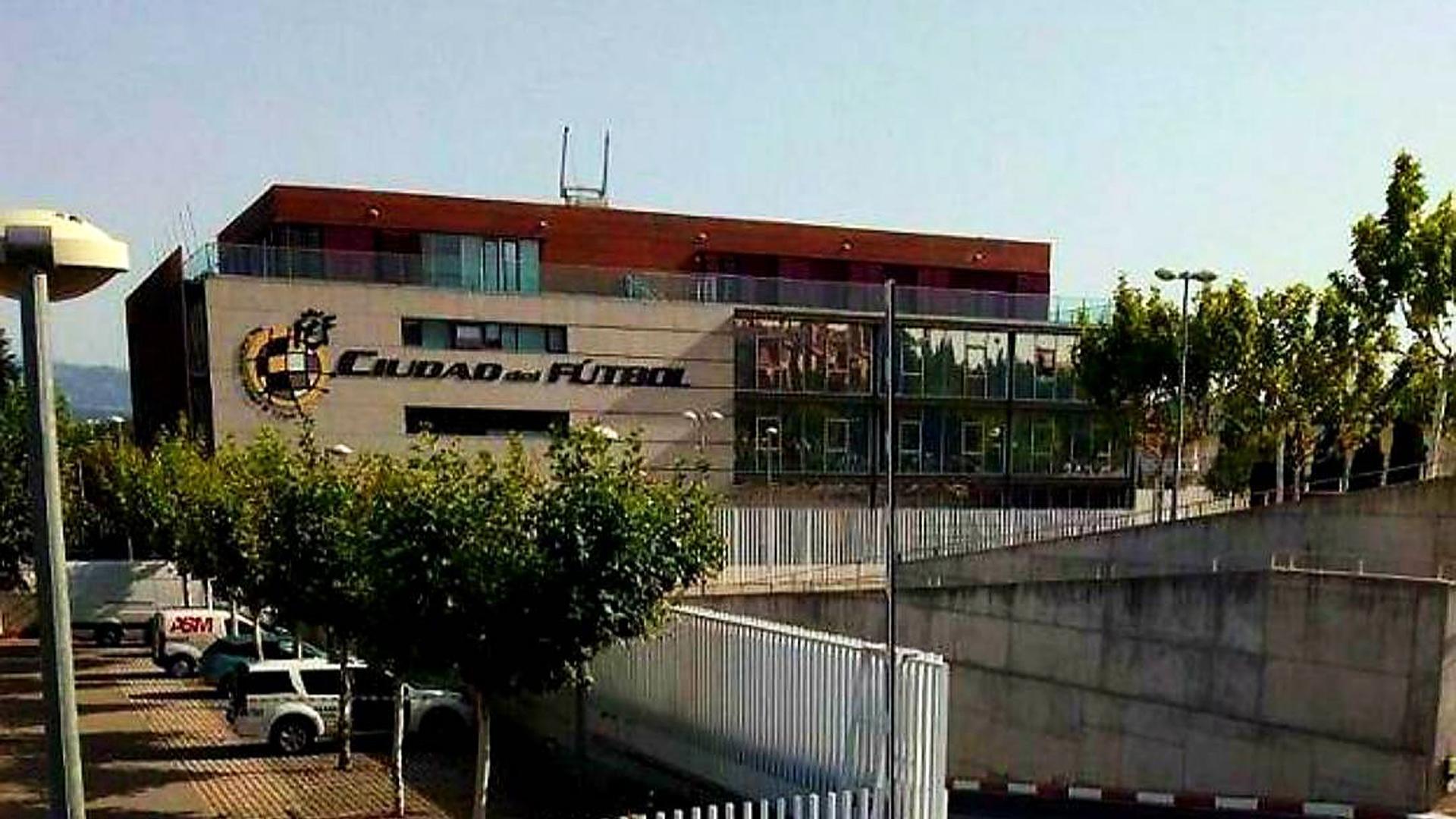 Vista de la sede de la RFEF en la Ciudad del Fútbol de Las Rozas.