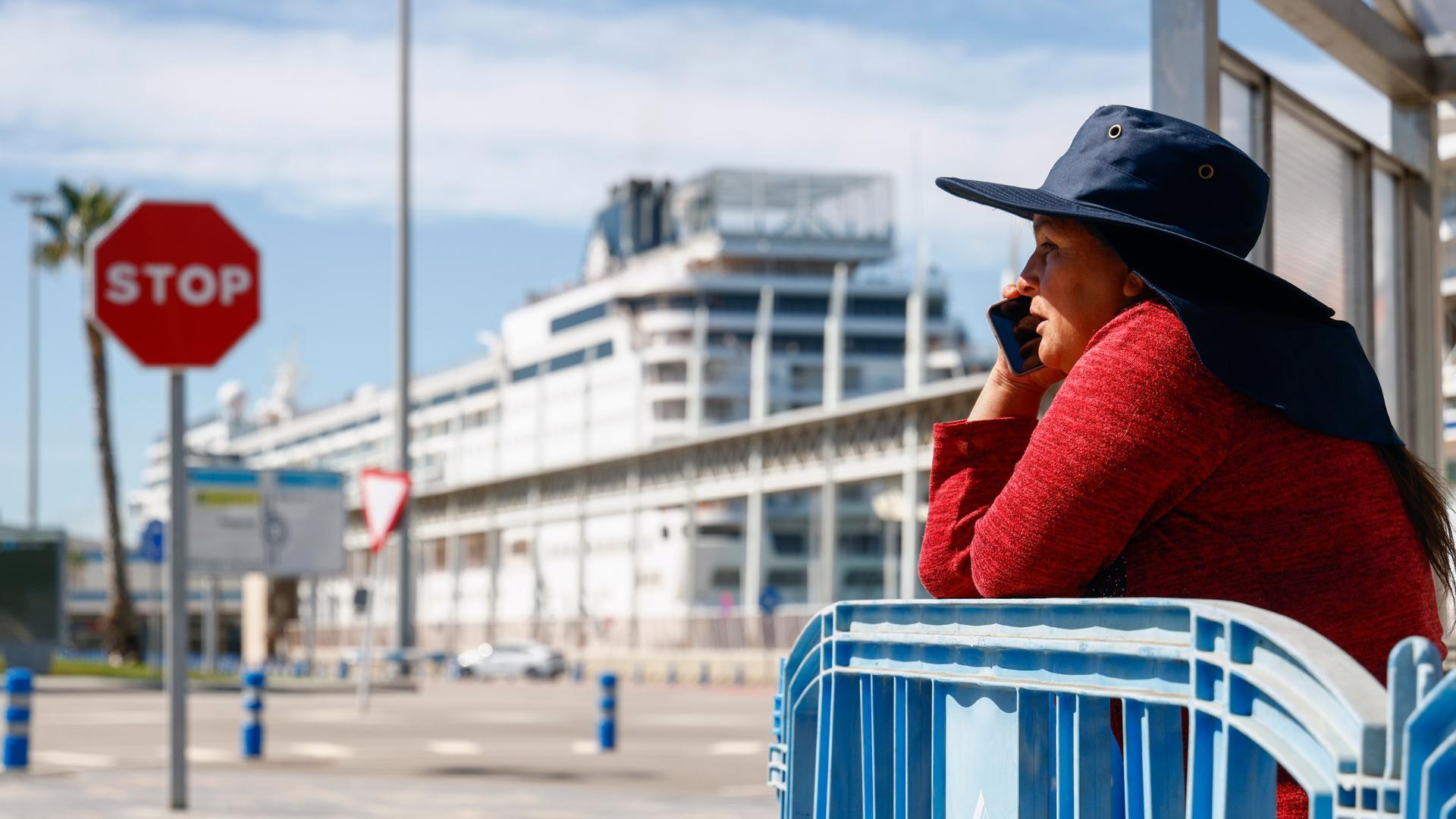 Un grupo de 69 bolivianos no puede desembarcar de un crucero por problemas con los visados