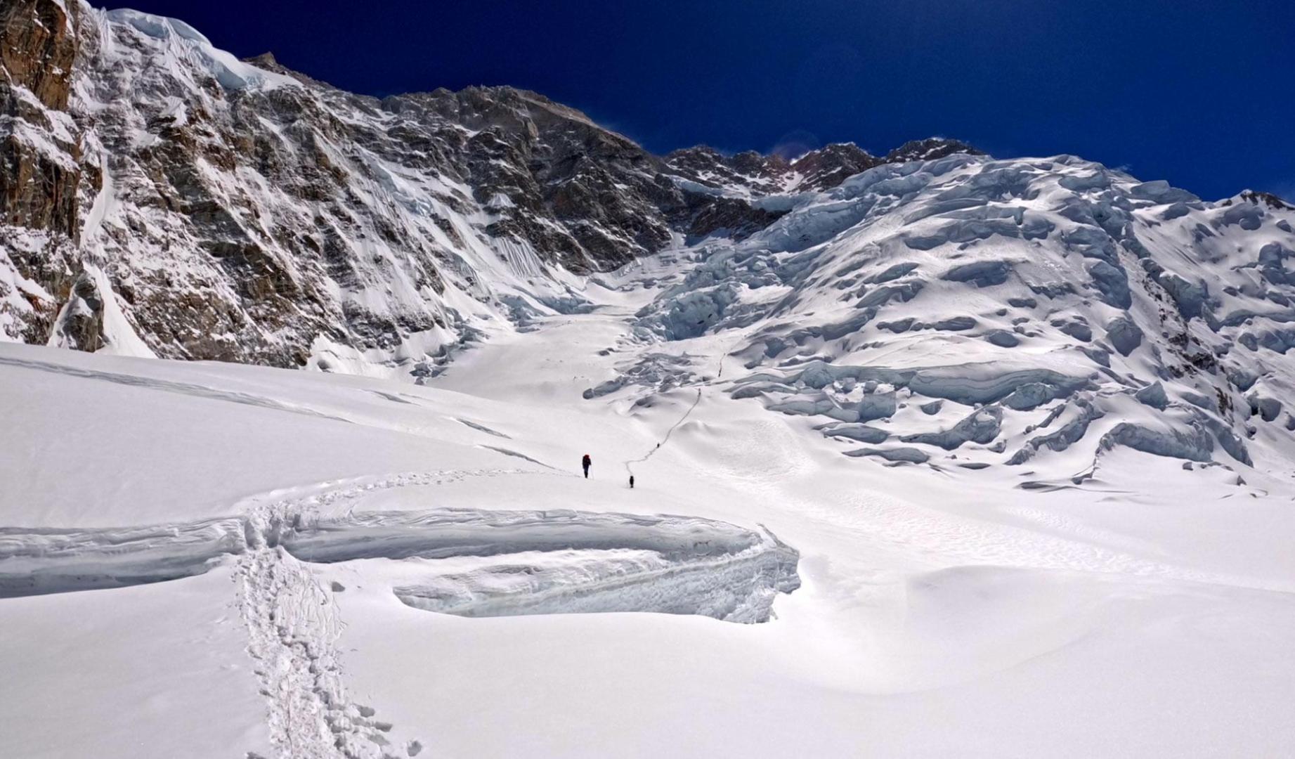 Su objetivo es ascender esta primavera el Kanchenjunga, montaña en la que el año pasado le restaron únicamente 236 m. para llegar a su cima. Esta ascensión entra dentro del proyecto denominado “3, 2, 1”, que consiste en la ascensión de las tres montañas más altas del planeta en los próximos años.