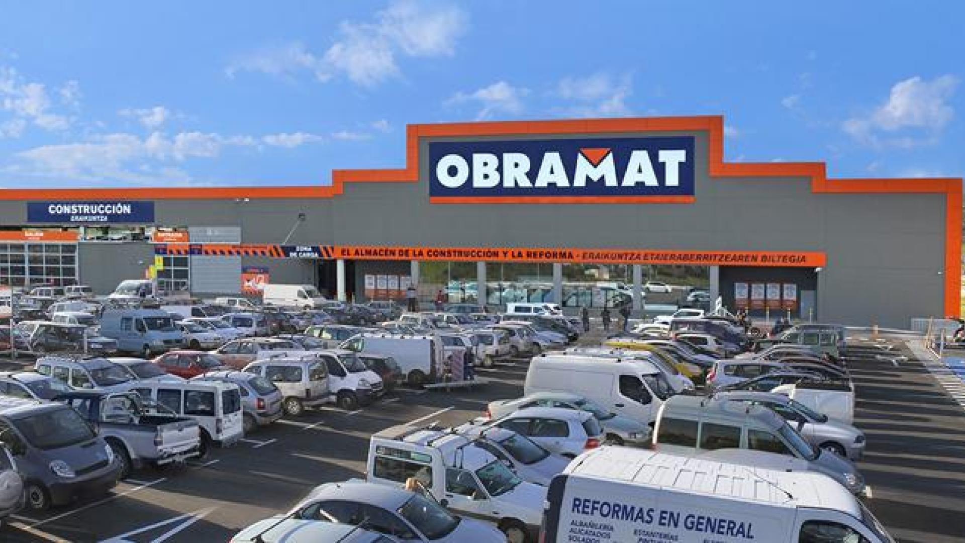 Fachada de OBRAMAT Pamplona