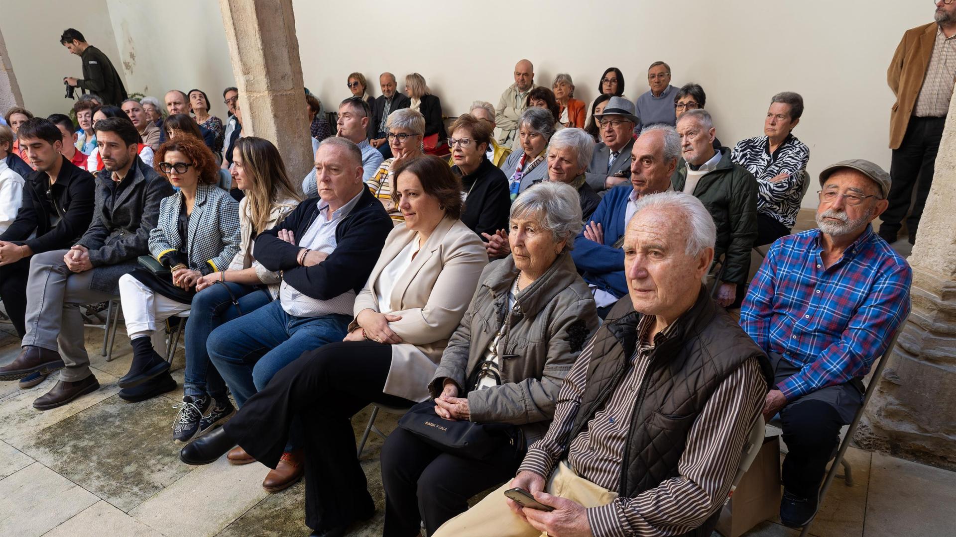 El público asistente al acto de conmemoración ayer del V centenario de Fray Diego de Estella.