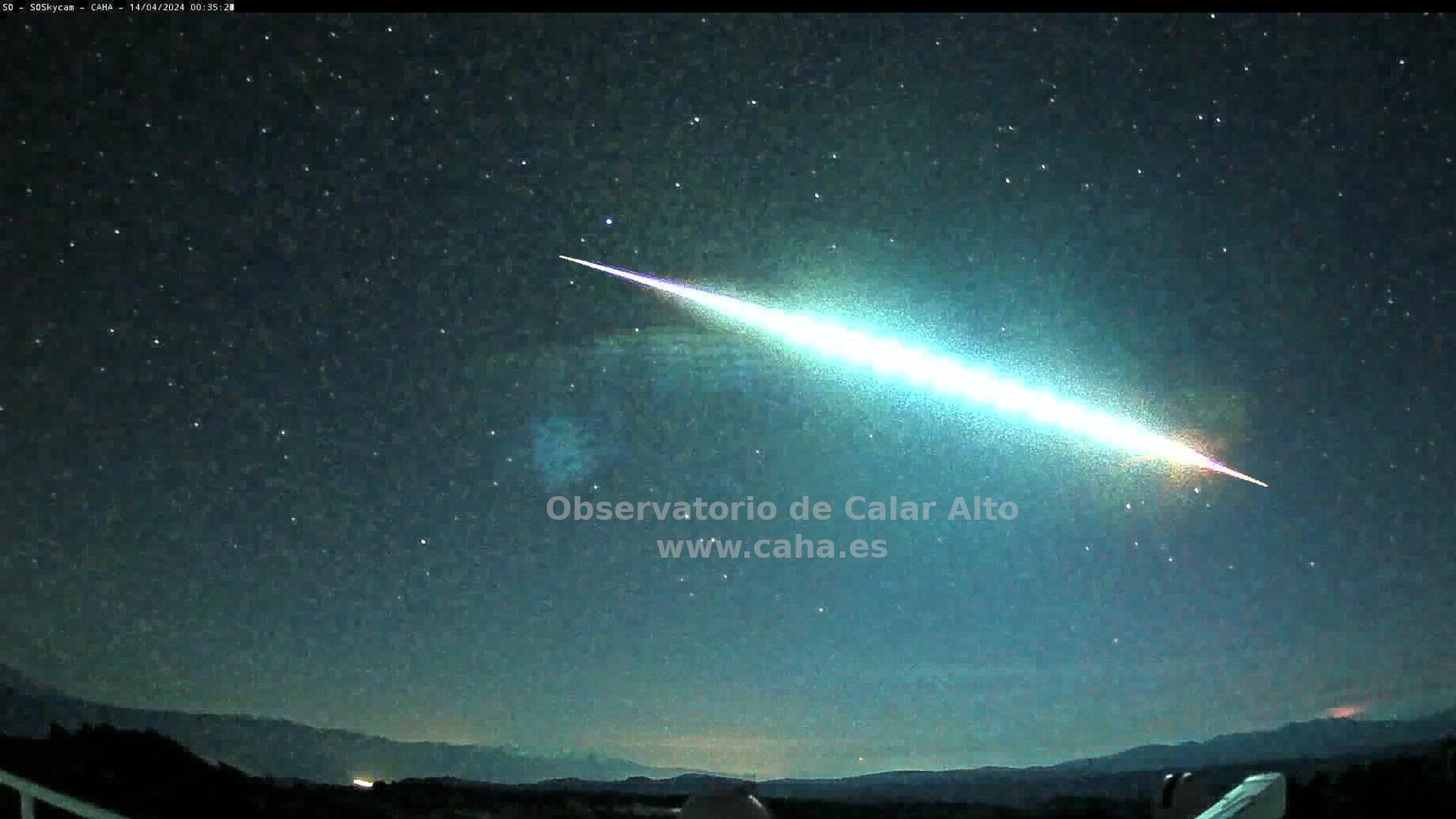 Bola de fuego en el cielo andaluz