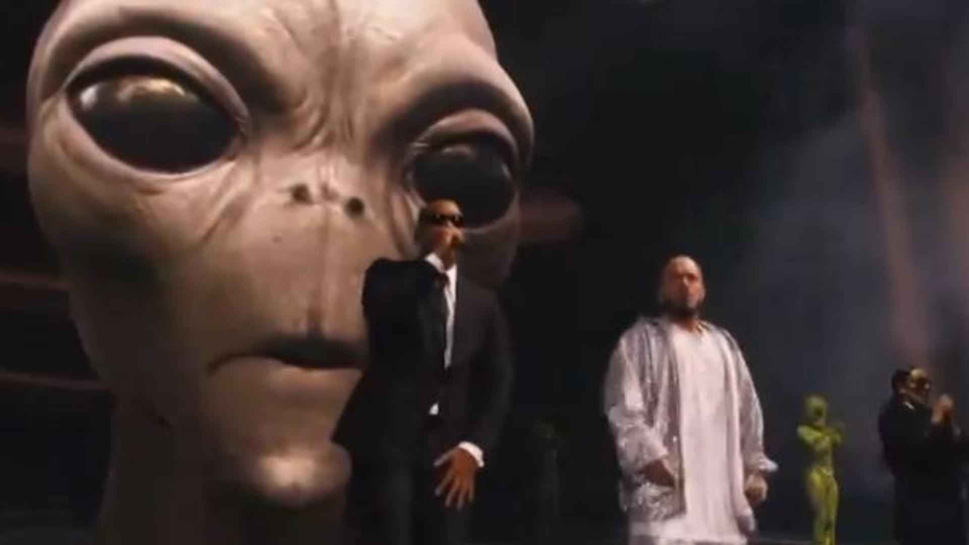 Will Smith dio la sorpresa en Coachella al cantar junto a J.Balvin "Men in Black"