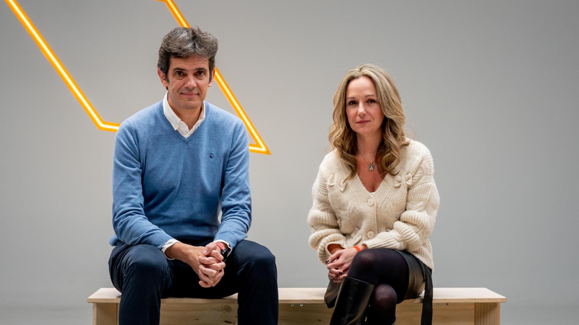 ïñigo Ruiz y Lola Salinas protagonizan el sexto episodio de 'En Confianza' de Caja Rural de Navarra.