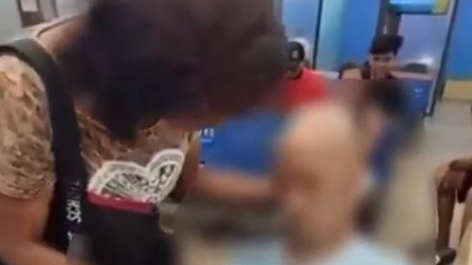 Acusada una mujer que llevó un cadáver a un banco para intentar retirar un préstamo