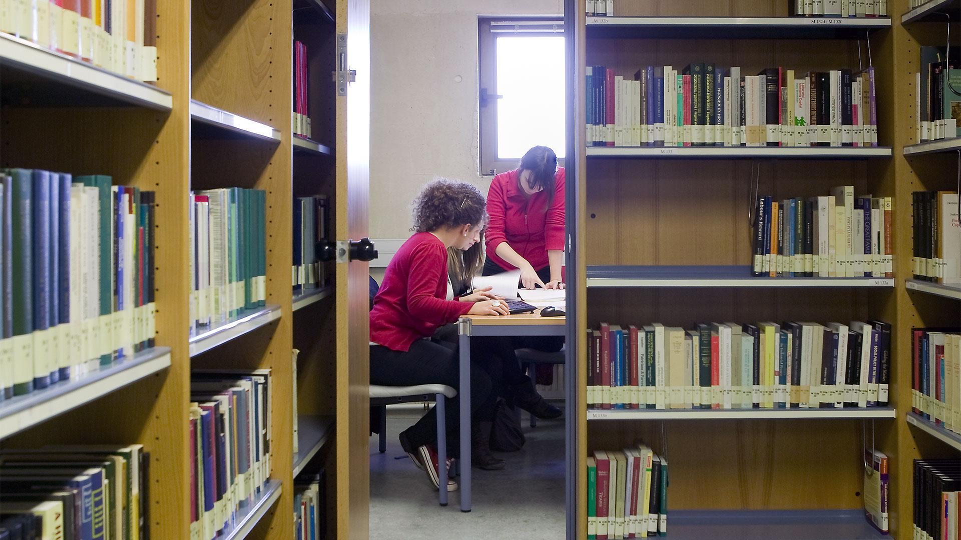 Biblioteca del campus de Arrosadia de la UPNA