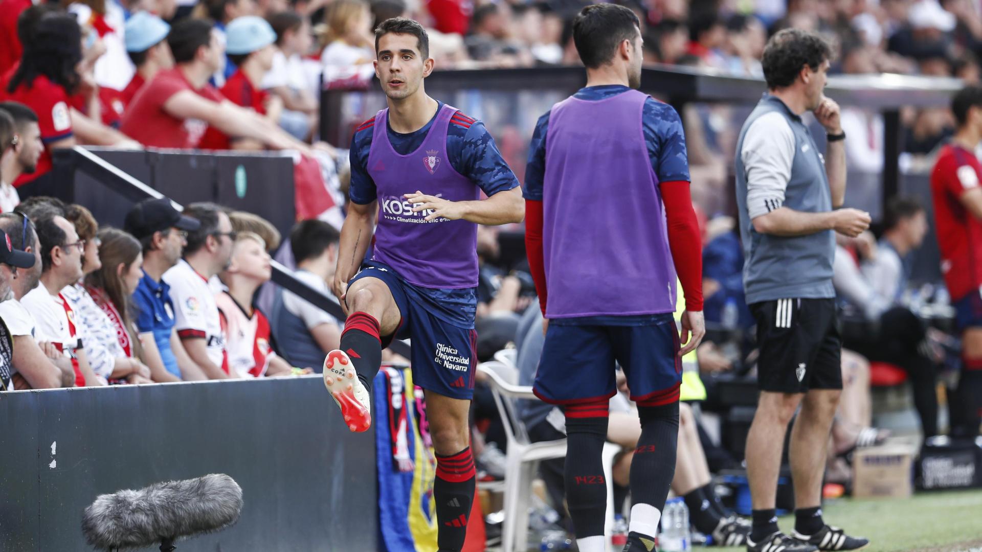 Asier Osambela, Asier Osambela, realizando ejercicios de calentamiento en el estadio de Vallecas