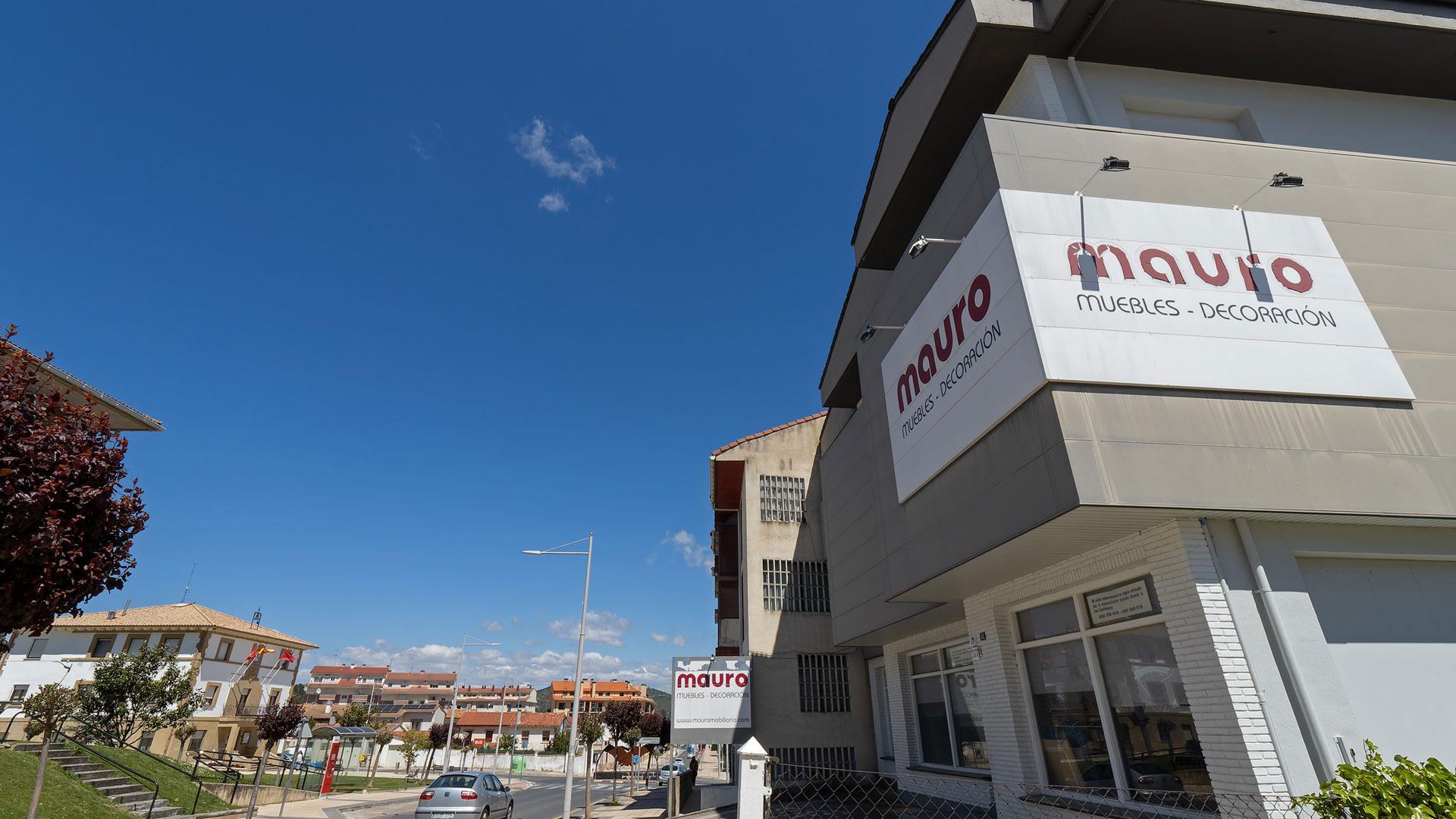 Muebles Mauro, el negocio a pie de carretera cuya planta baja se trasformará en centro de día