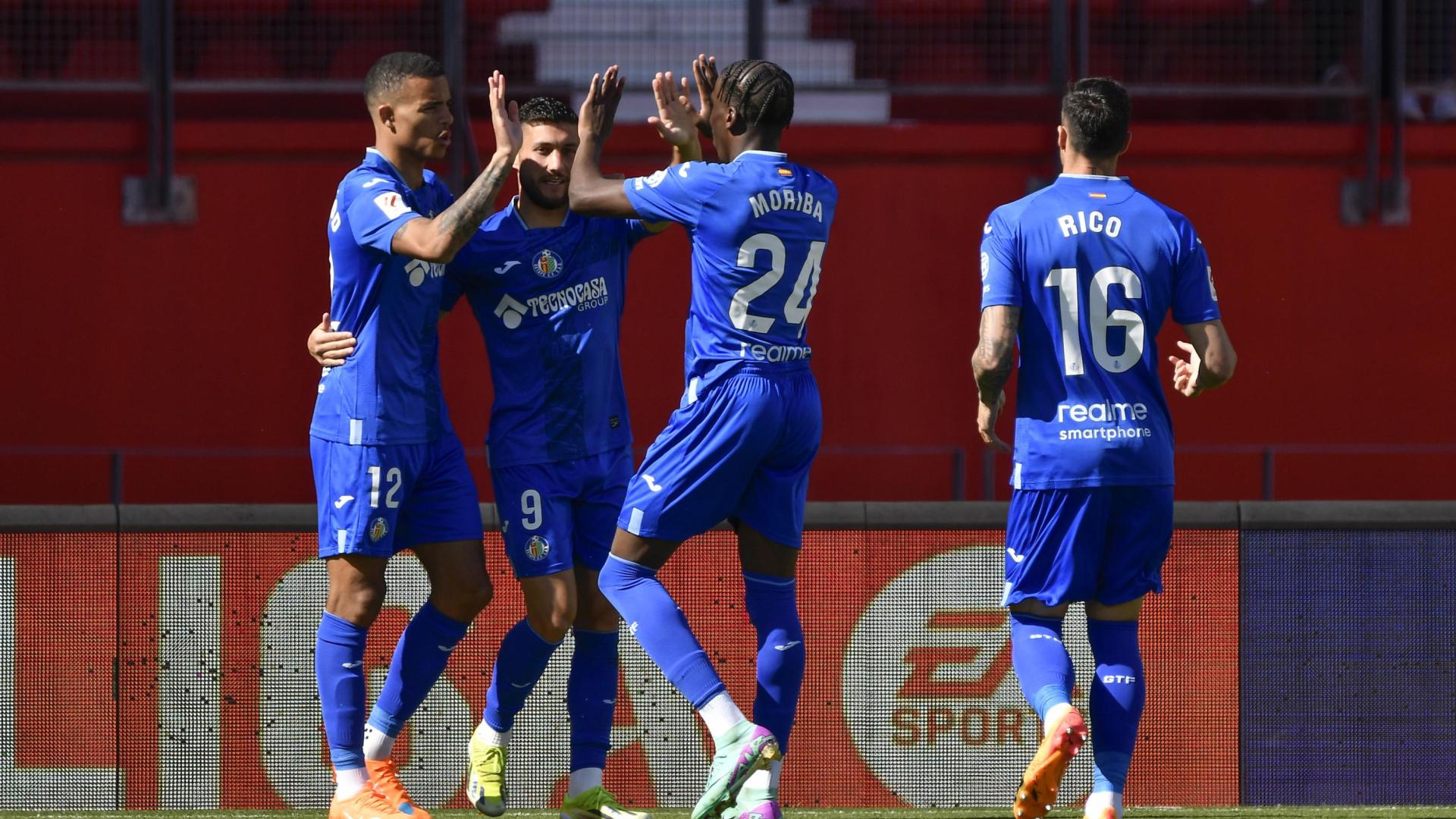 LOs jugadores del Getafe, celebrando un gol