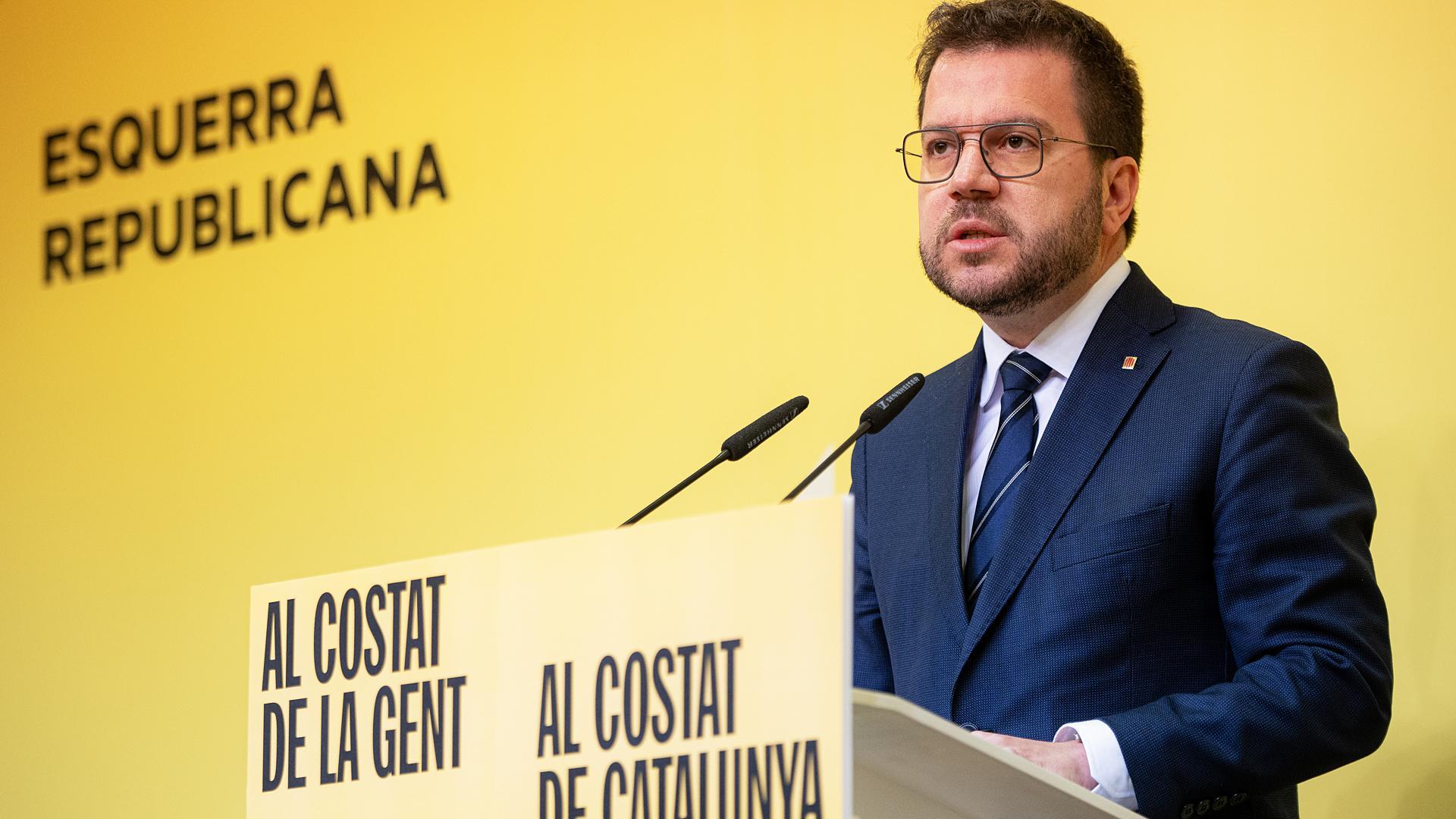 El presidente de la Generalitat de Catalunya y candidato por ERC a la reelección, Pere Aragonès, durante una rueda de prensa este lunes, 29 de abril