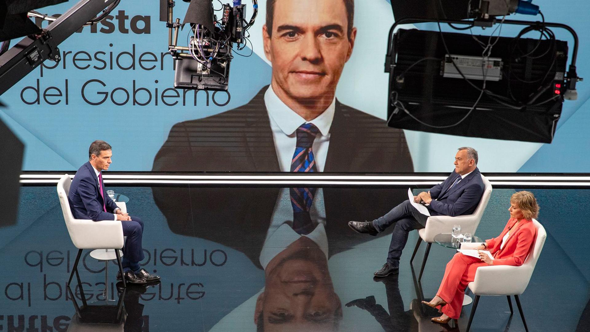 Pedro Sánchez durante la entrevista en TVE